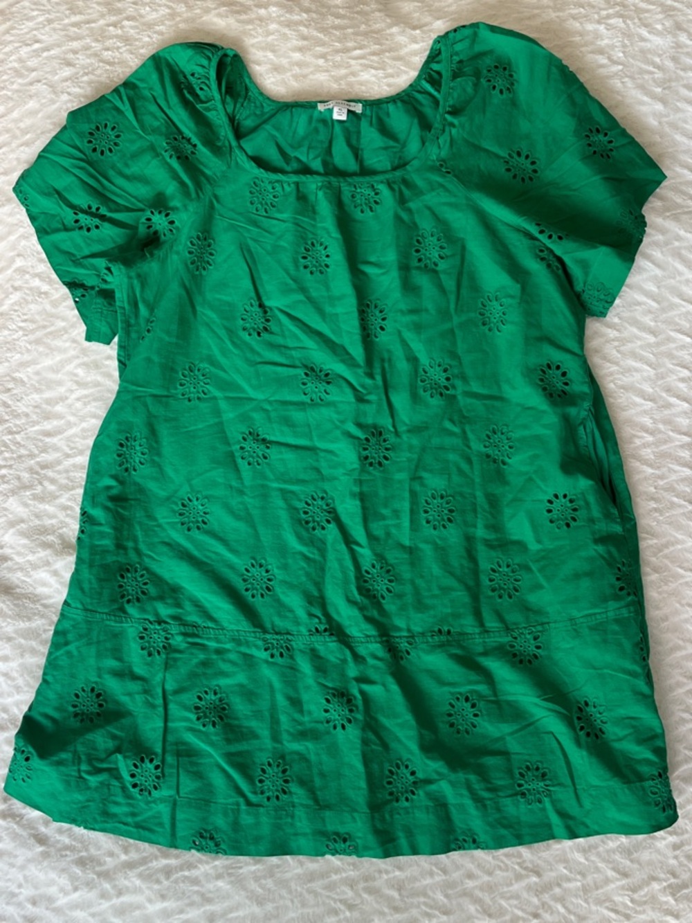 Women's Green Eyelet Scoop-Neck Tunic Top